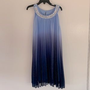Beautiful sparkly ombré tank dress. Two button back.